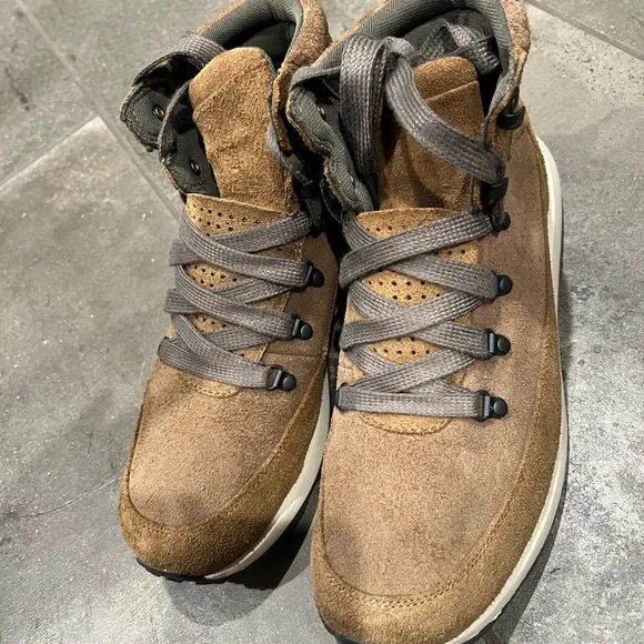 Merrell - Picture 3 of 8